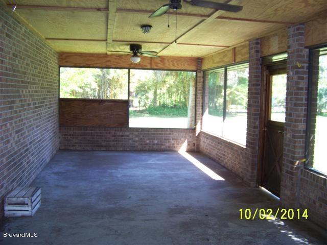 3435 Grant Road Grant, FL 32949 - Photo 16 of 17 scrporch