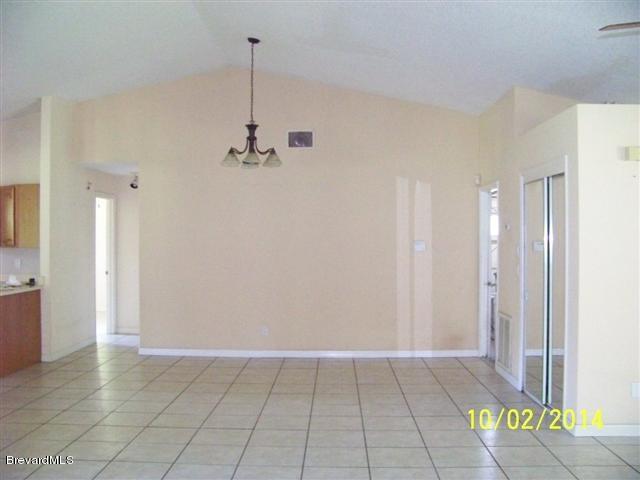 3435 Grant Road Grant, FL 32949 - Photo 6 of 17 dining