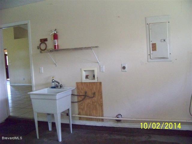 3435 Grant Road Grant, FL 32949 - Photo 8 of 17 garage