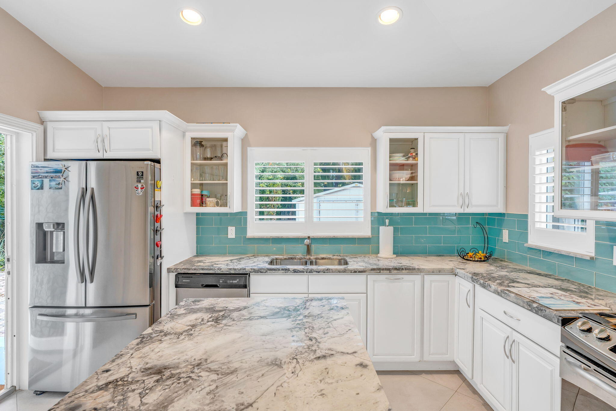 460 Lime Drive Key Largo, FL 33037 - Photo 16 of 49 Kitchen