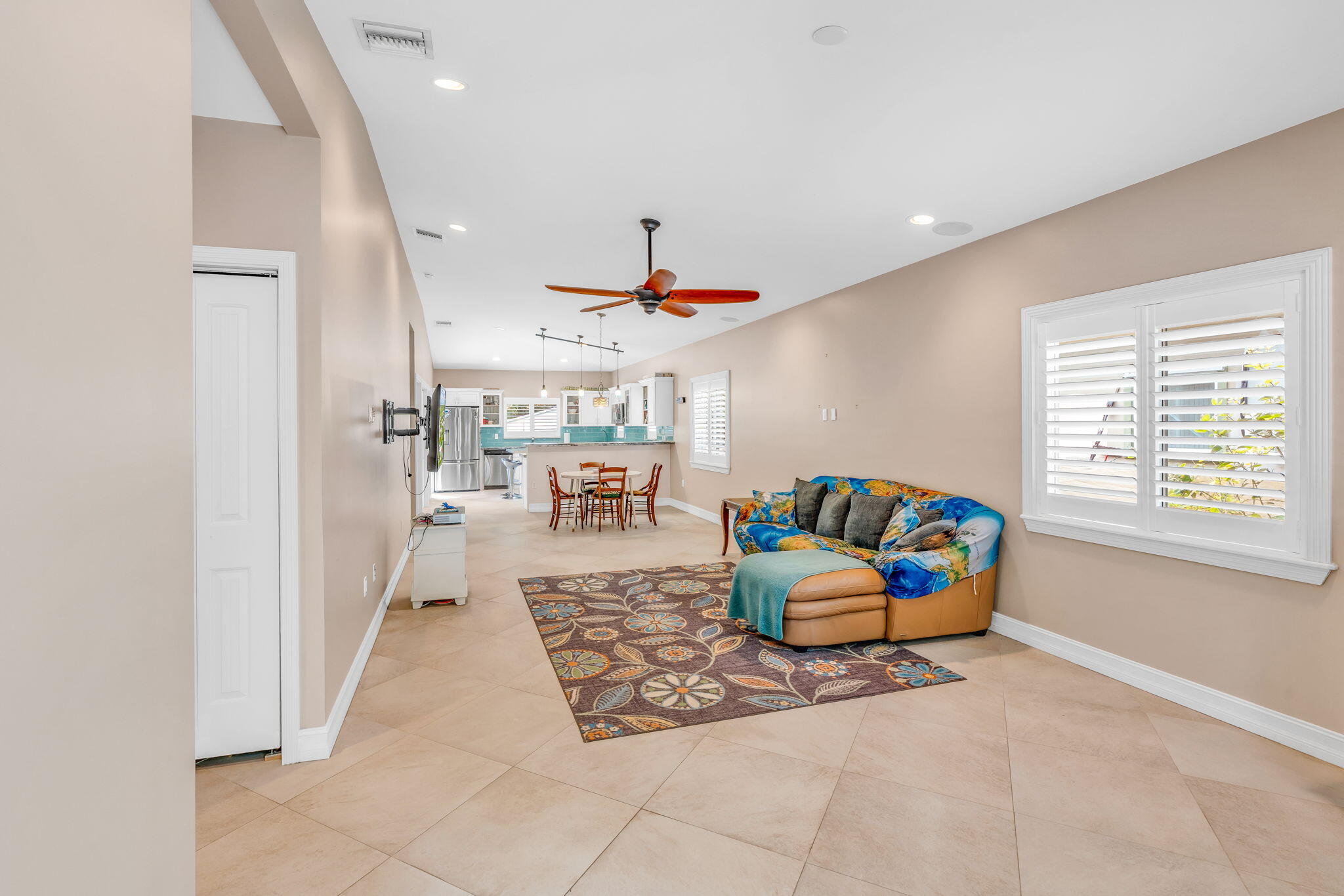 460 Lime Drive Key Largo, FL 33037 - Photo 8 of 49 a living room with furniture and a table