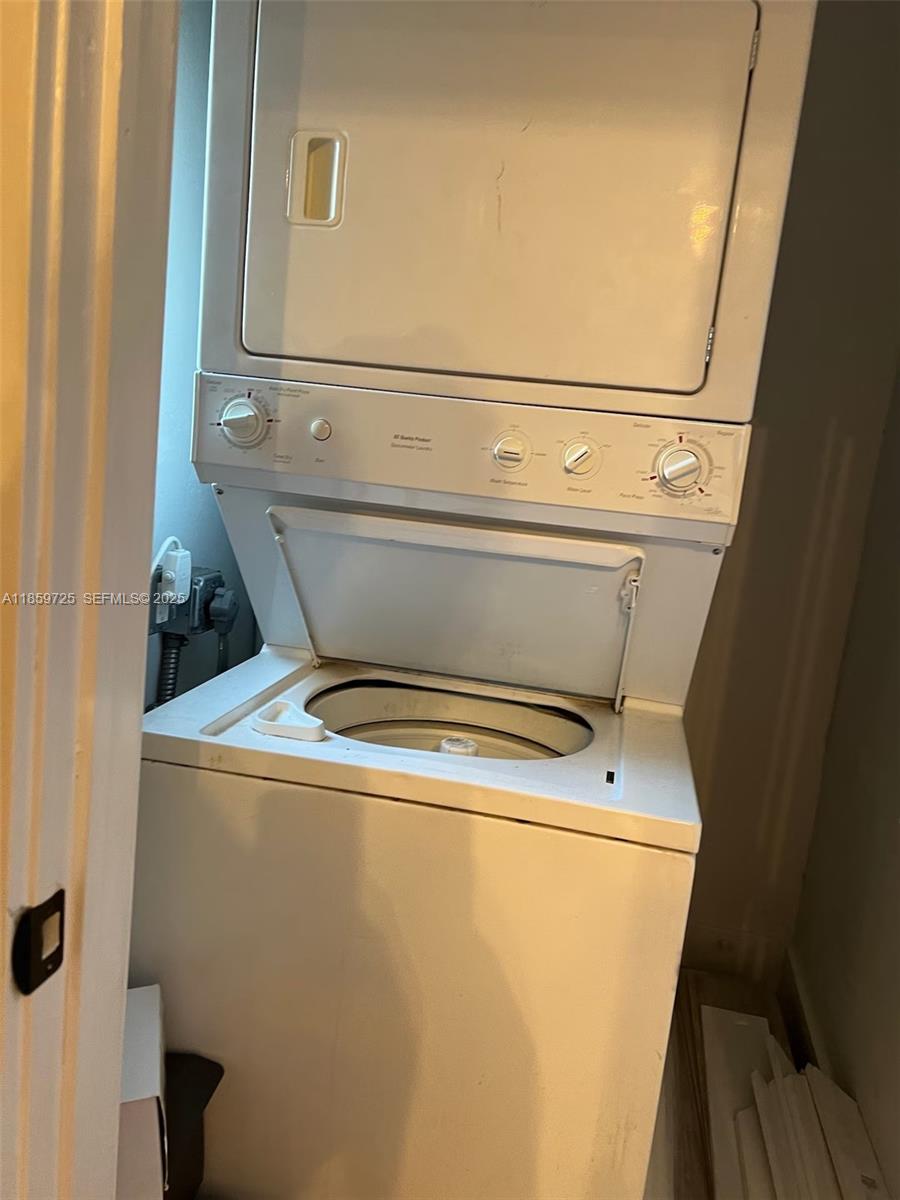 2701 Northwest 24th Court, Unit R Miami, FL 33142 - Photo 15 of 20 a utility room with dryer and washer