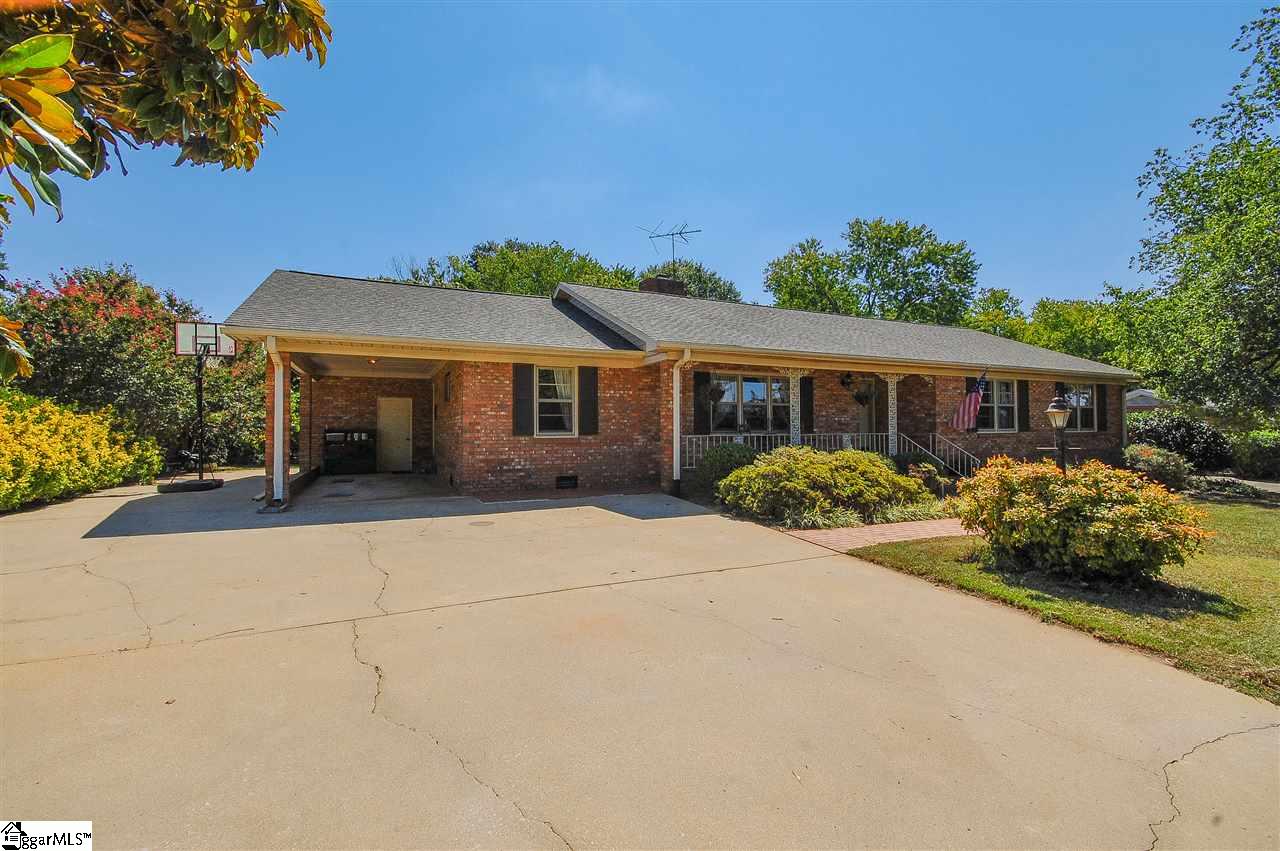 403 Chick Springs Road Greer, SC 29650 - Photo 1 of 31 Gallery Image 1