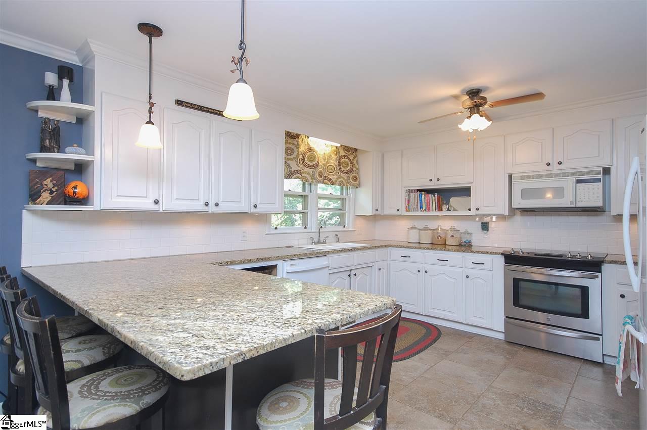403 Chick Springs Road Greer, SC 29650 - Photo 15 of 31 Gallery Image 15
