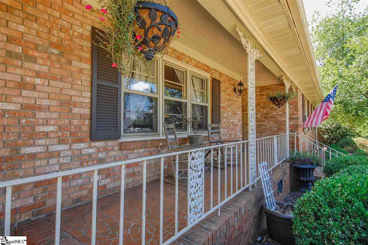 403 Chick Springs Road Greer, SC 29650 - Photo 3 of 31 Gallery Image 3