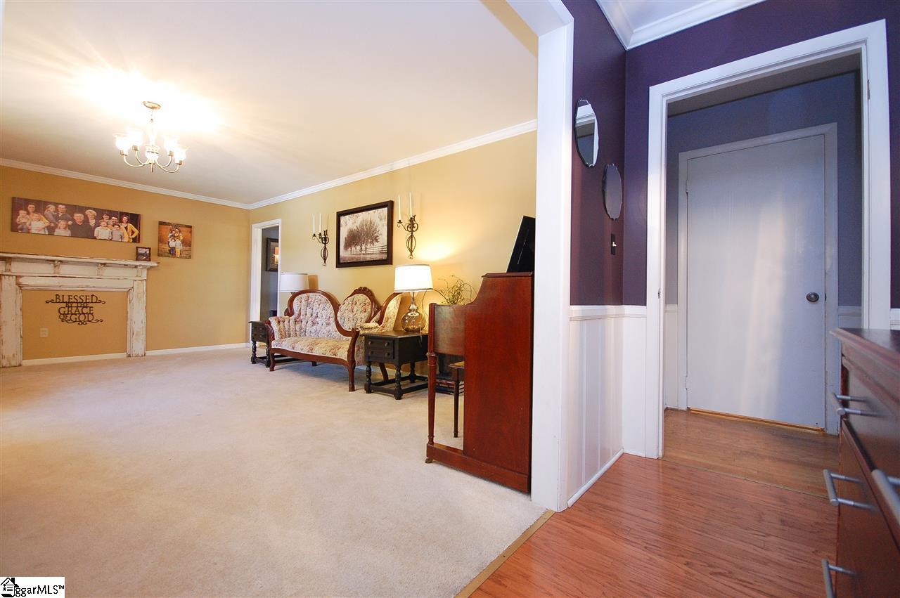 403 Chick Springs Road Greer, SC 29650 - Photo 4 of 31 Gallery Image 4