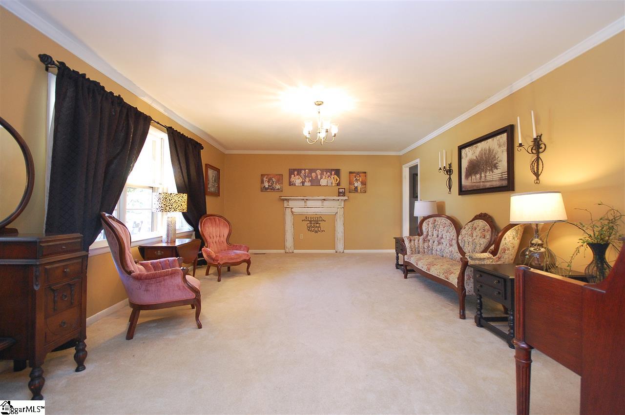 403 Chick Springs Road Greer, SC 29650 - Photo 5 of 31 Gallery Image 5