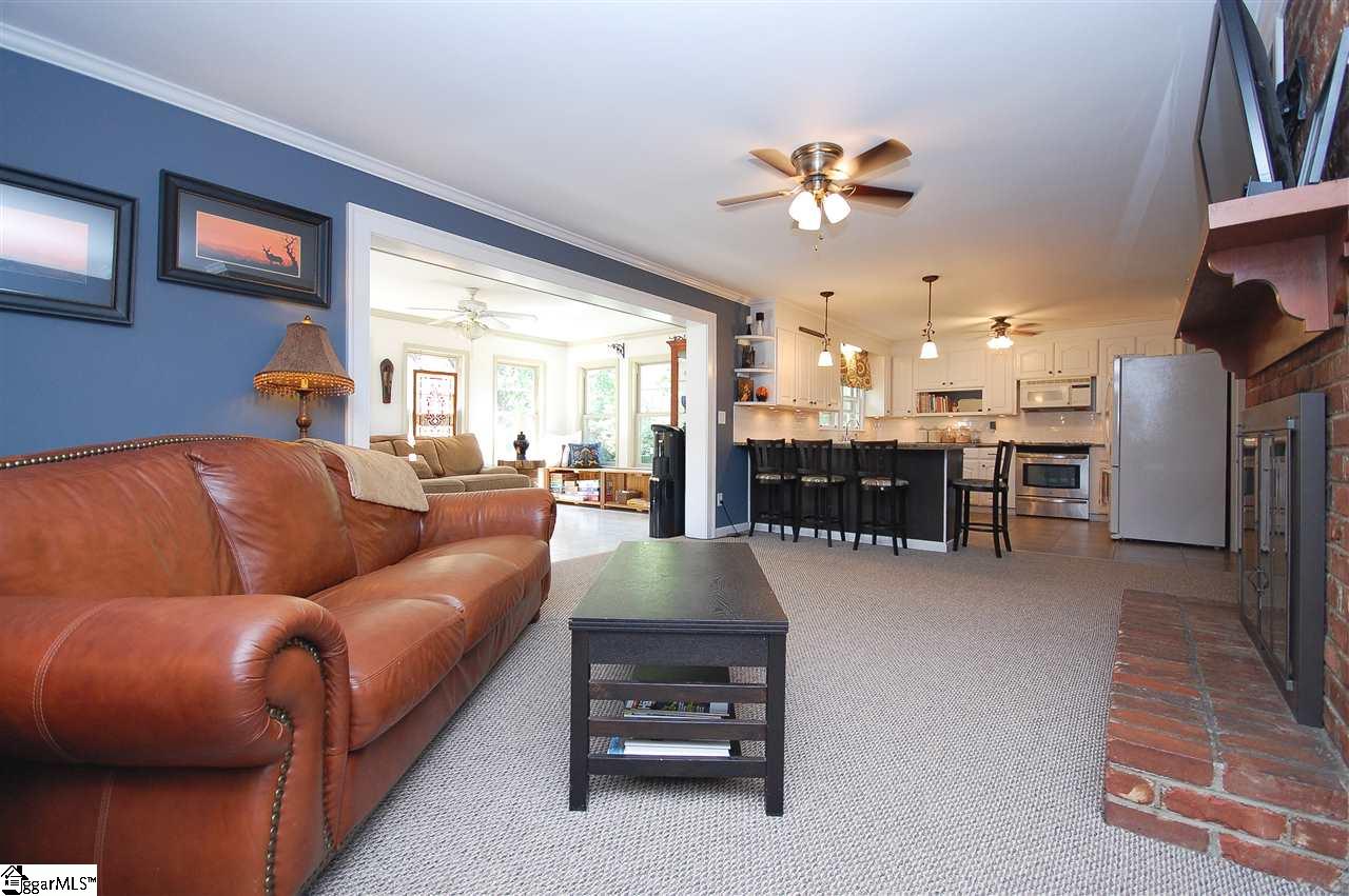 403 Chick Springs Road Greer, SC 29650 - Photo 10 of 31 Gallery Image 10