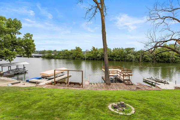 $409,900 | 690 North Cove Court, Decatur, IL 62521