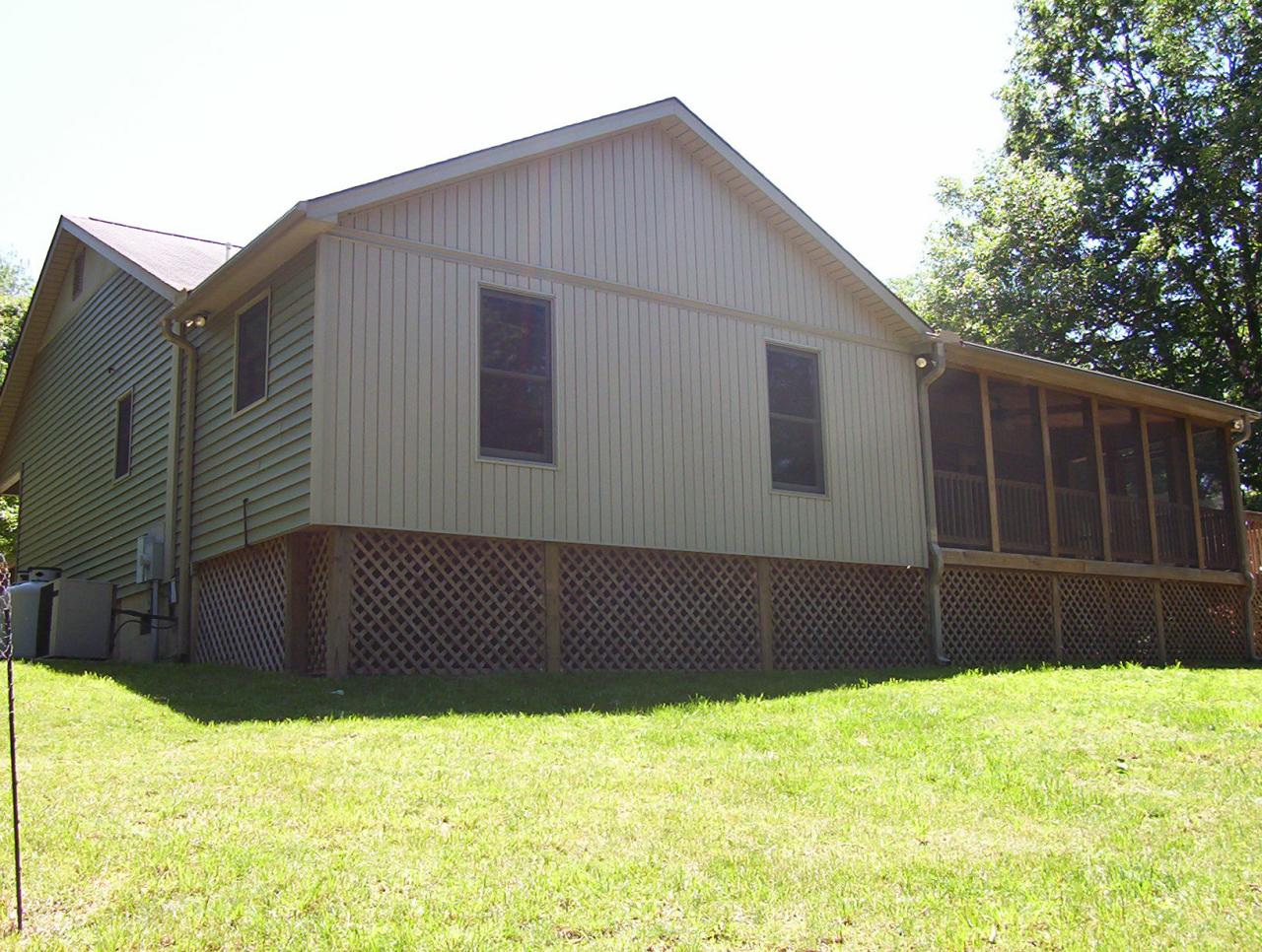 10584 Ivy Ridge Road Bent Mountain, VA 24059 - Photo 14 of 16 rear house
