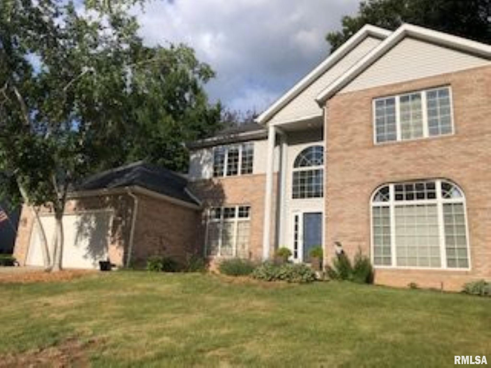 408 Clipper Road Springfield, IL 62711 - Photo 4 of 39