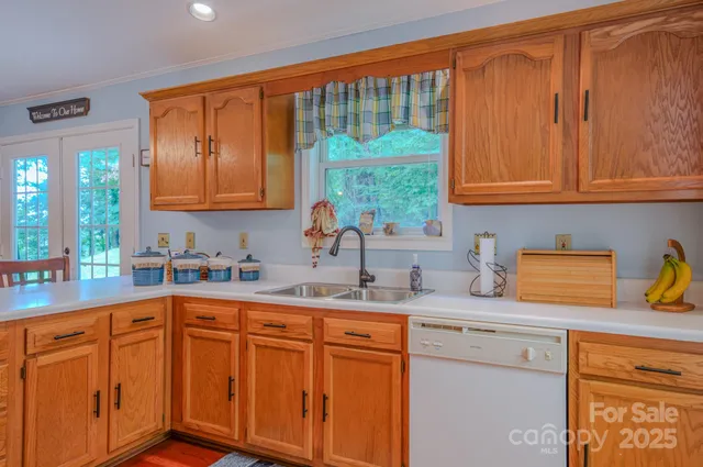 $399,000 | 345 Sycamore Ridge Drive, Mars Hill, NC 28754