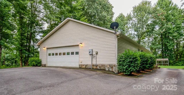 $399,000 | 345 Sycamore Ridge Drive, Mars Hill, NC 28754