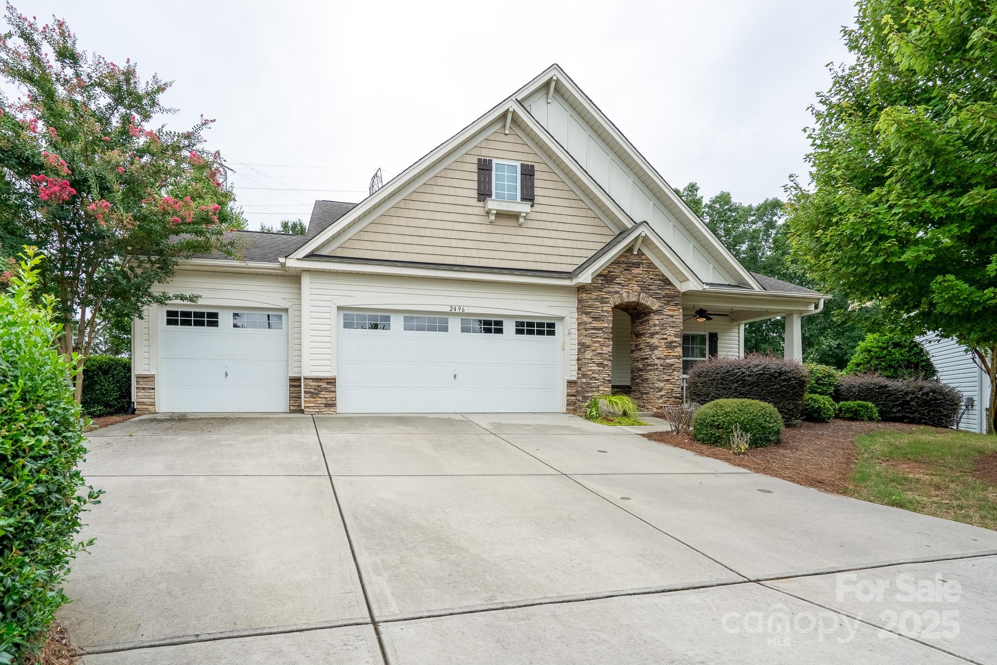 a view of house and outdoor space