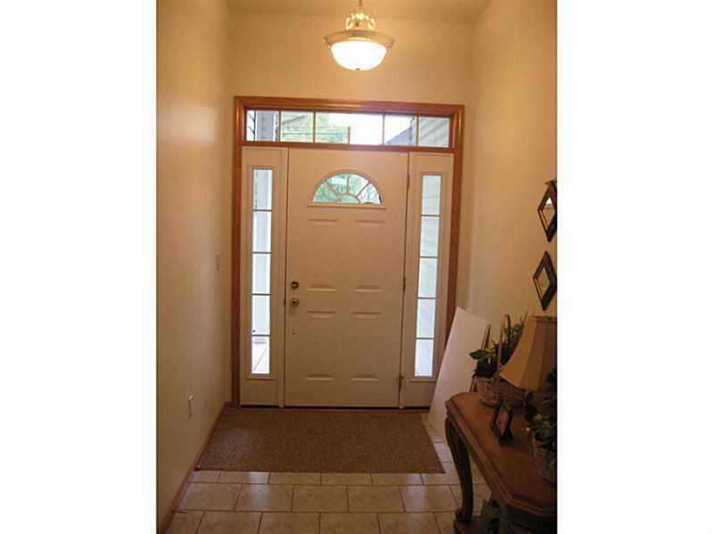 82 Raymaley Road Harrison City, PA 15636 - Photo 5 of 21 Entry/Foyer.
