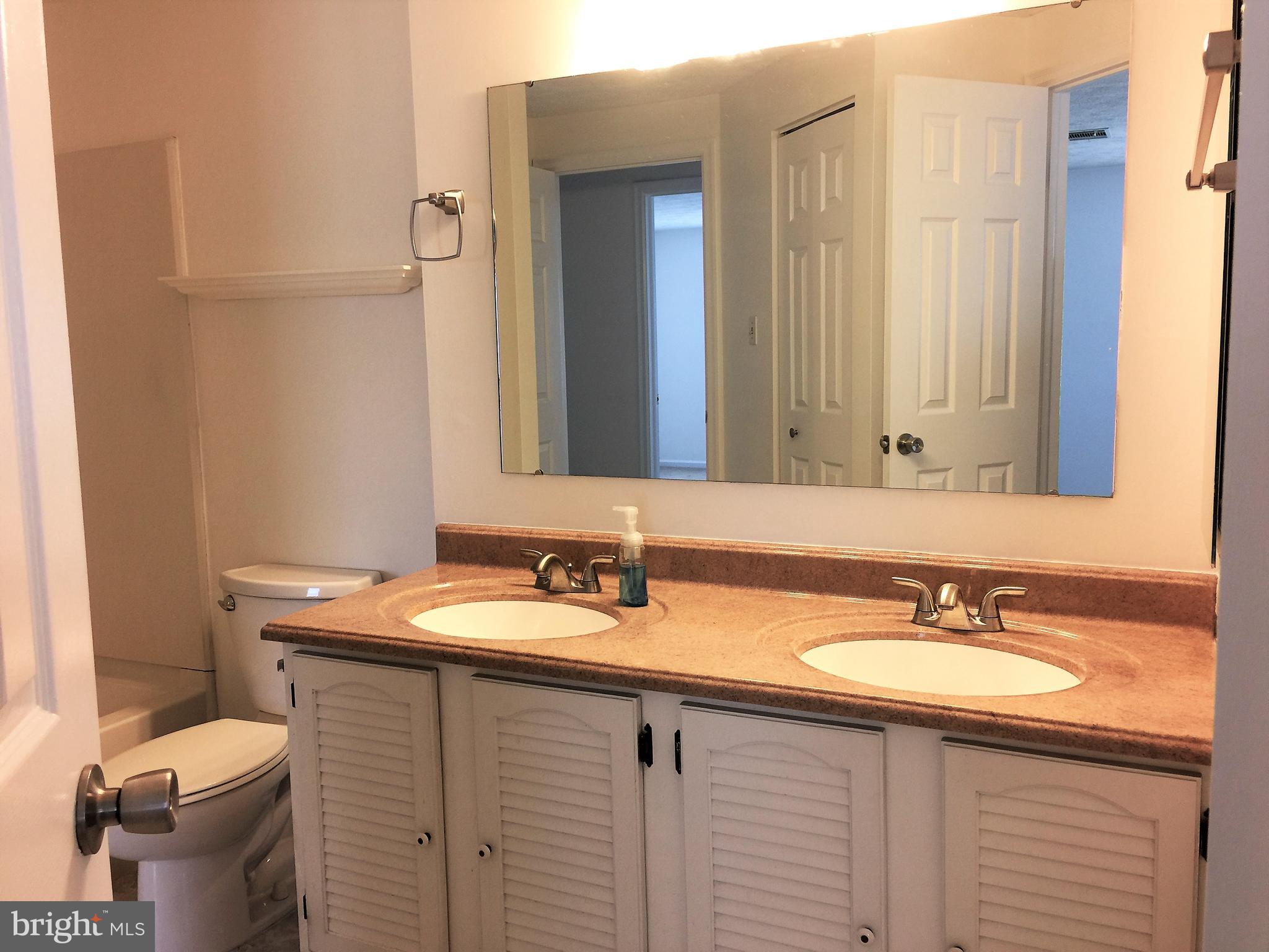 802 Stratford Way, Unit M Frederick, MD 21701 - Photo 10 of 14