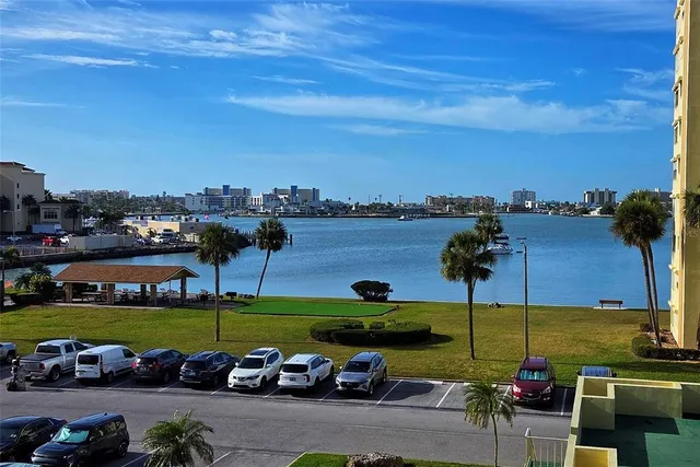 $209,000 | 4550 Cove Circle, Unit 406, St. Petersburg, FL 33708