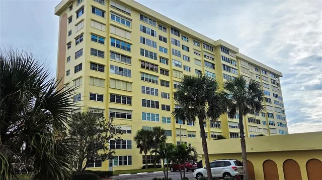 $209,000 | 4550 Cove Circle, Unit 406, St. Petersburg, FL 33708