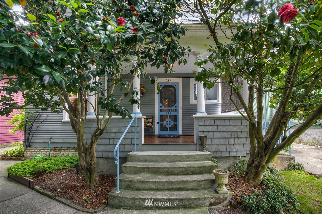 529 19th Avenue Seattle, WA 98122 - Photo 1 of 39