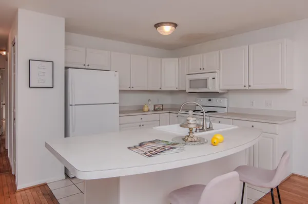 $489,000 | 4160 Boulder Pond Drive, Ann Arbor, MI 48108