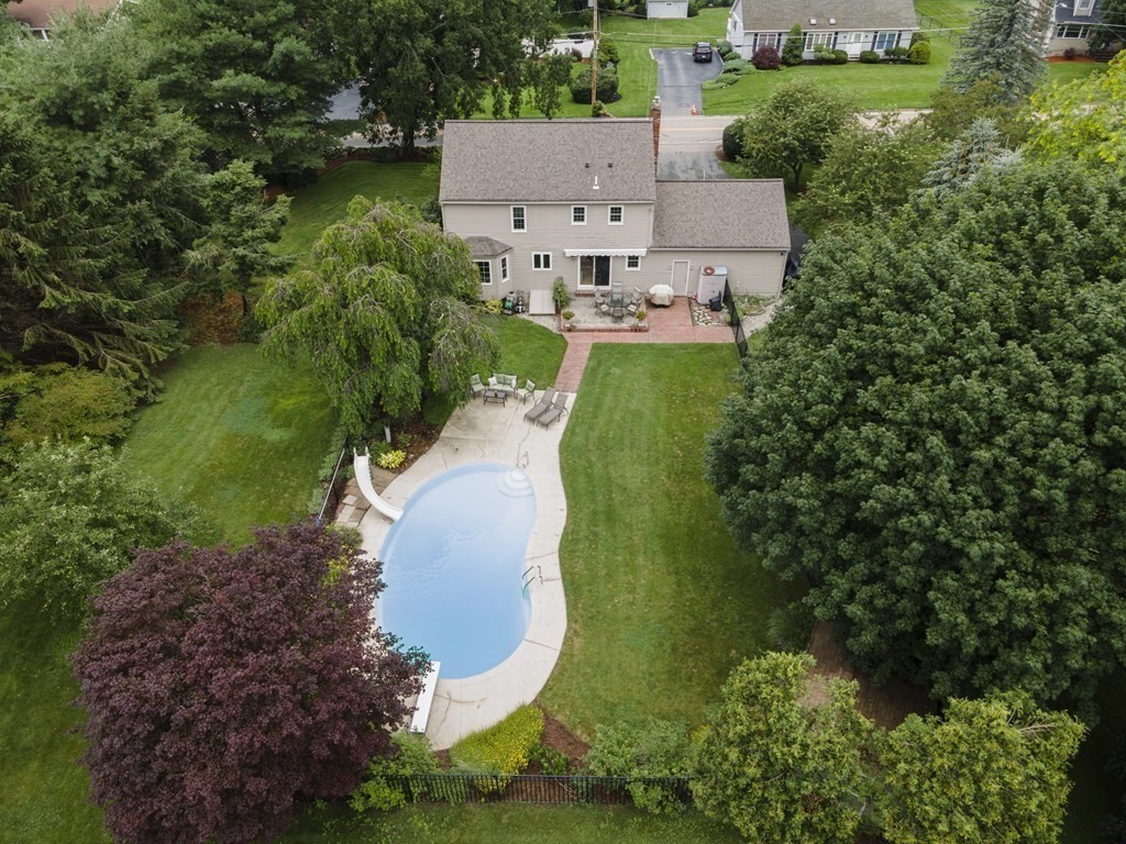 15 Bellingham Road Blackstone, MA 01504 - Photo 3 of 37 Gallery Image 3