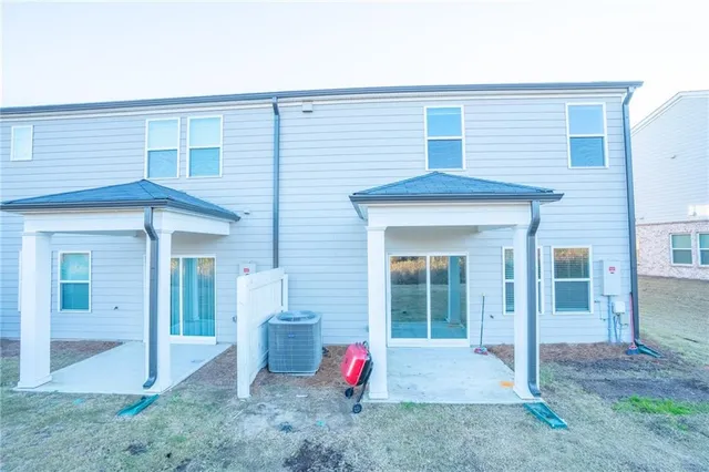 $2,400 | 1060 Sunny Lk Drive, Lawrenceville, GA 30043