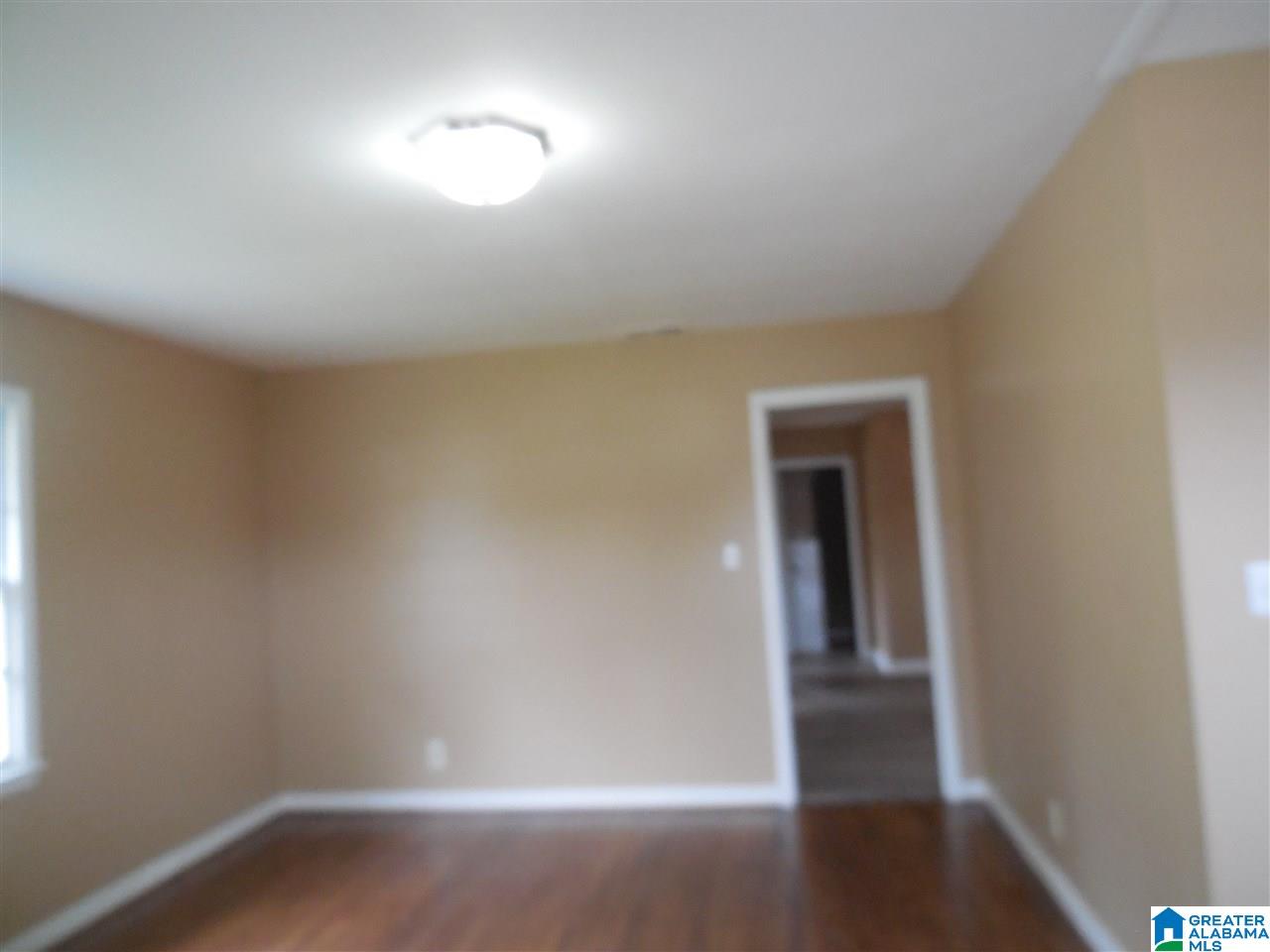 628 Center Way Southwest Birmingham, AL 35211 - Photo 2 of 21