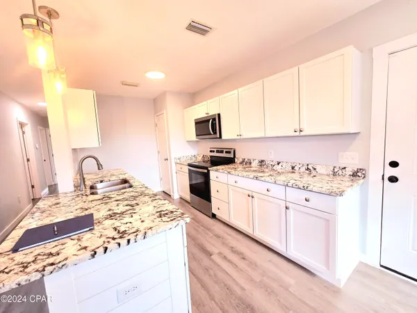 $1,875 | 3805 East 4th Street, Panama City, FL 32401