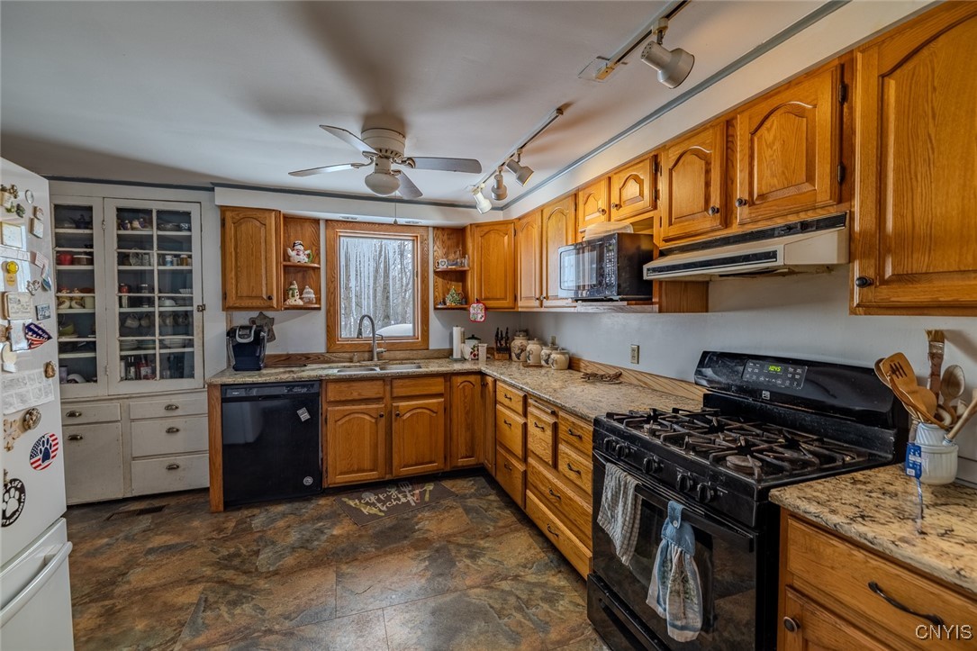 1726 County Rte 15 Sandy Creek, NY 13083 - Photo 10 of 49