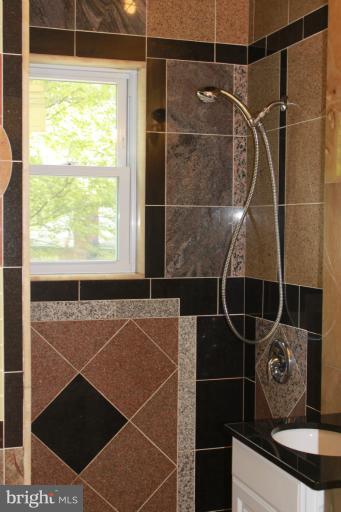 12201 Bond Street Silver Spring, MD 20902 - Photo 7 of 22 Bath