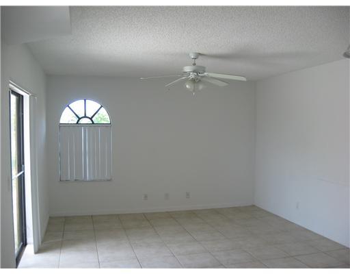 8243 Thames Boulevard, Unit B Boca Raton, FL 33433 - Photo 3 of 6 Additional Photo