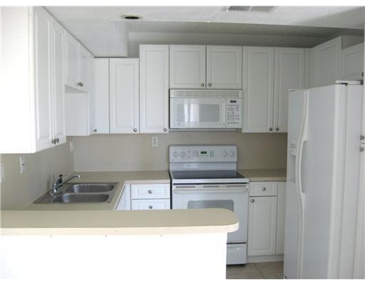 8243 Thames Boulevard, Unit B Boca Raton, FL 33433 - Photo 4 of 6 Additional Photo
