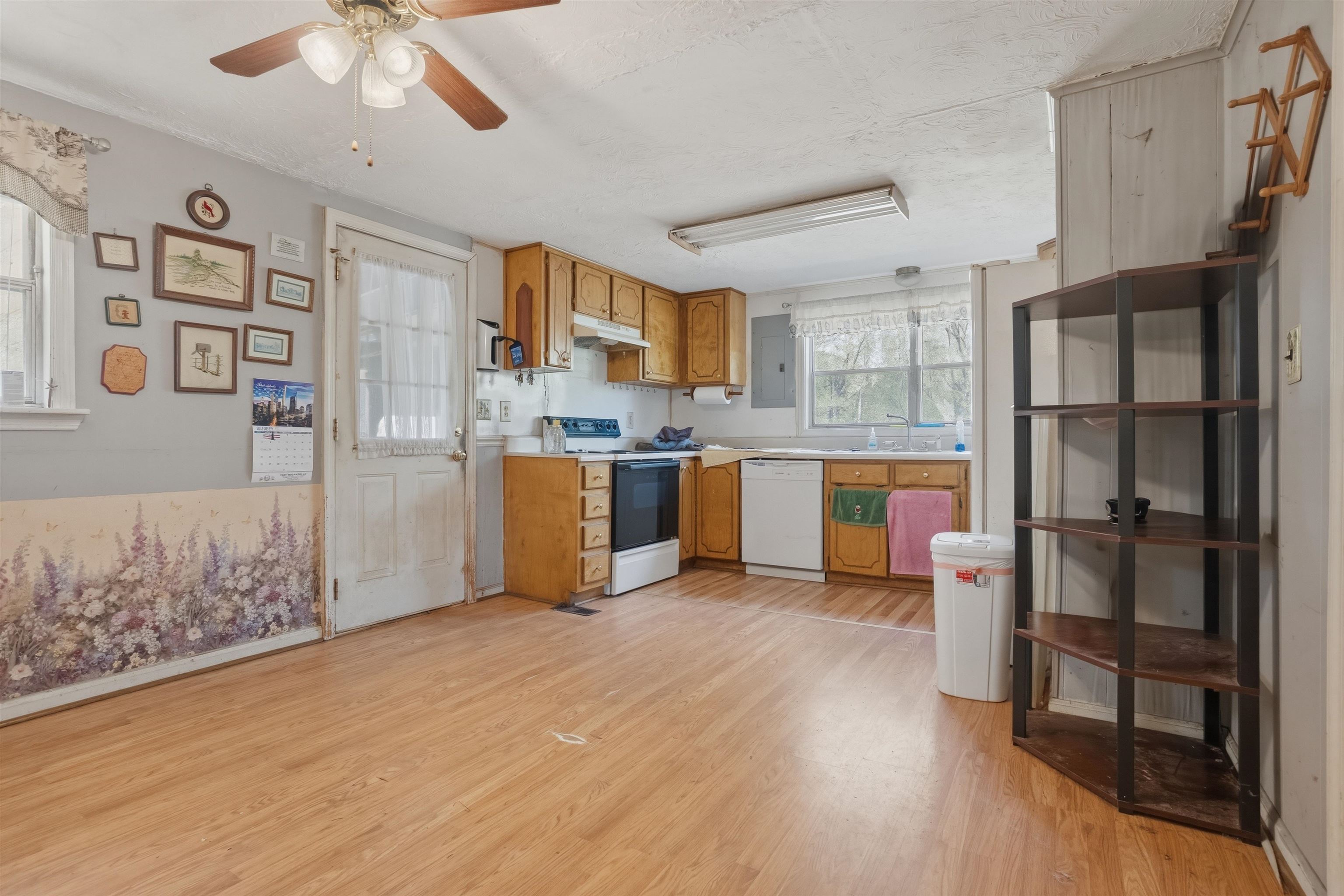 1360 Old Mill Road Campobello, SC 29322 - Photo 11 of 24