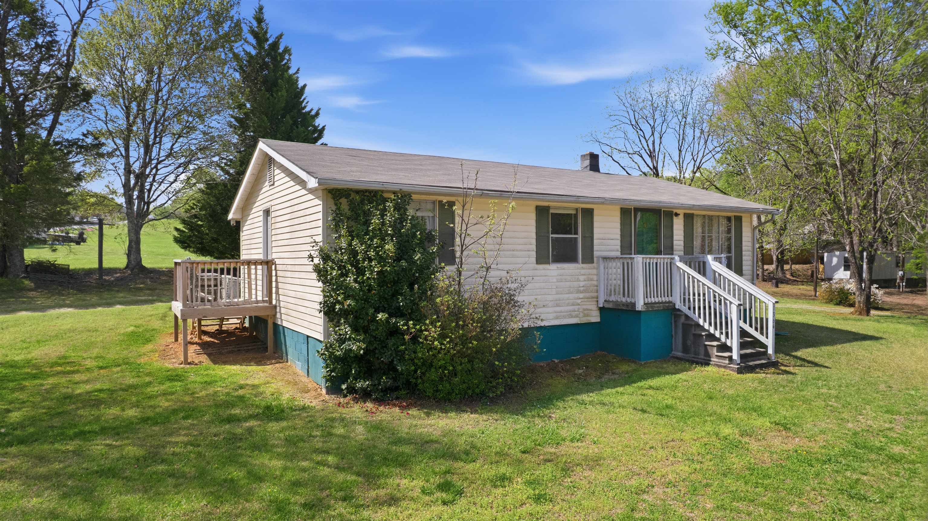 1360 Old Mill Road Campobello, SC 29322 - Photo 3 of 24