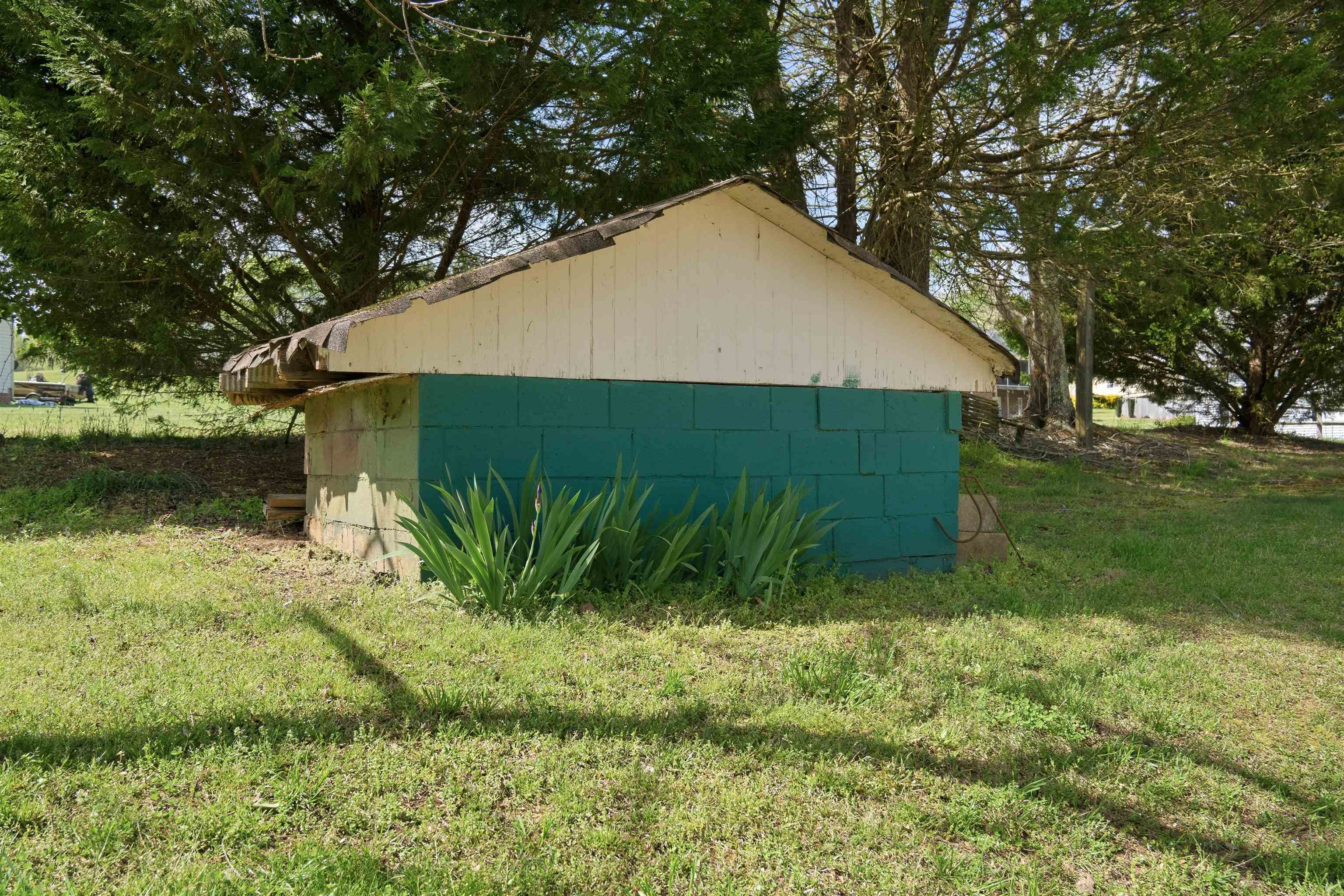 1360 Old Mill Road Campobello, SC 29322 - Photo 9 of 24
