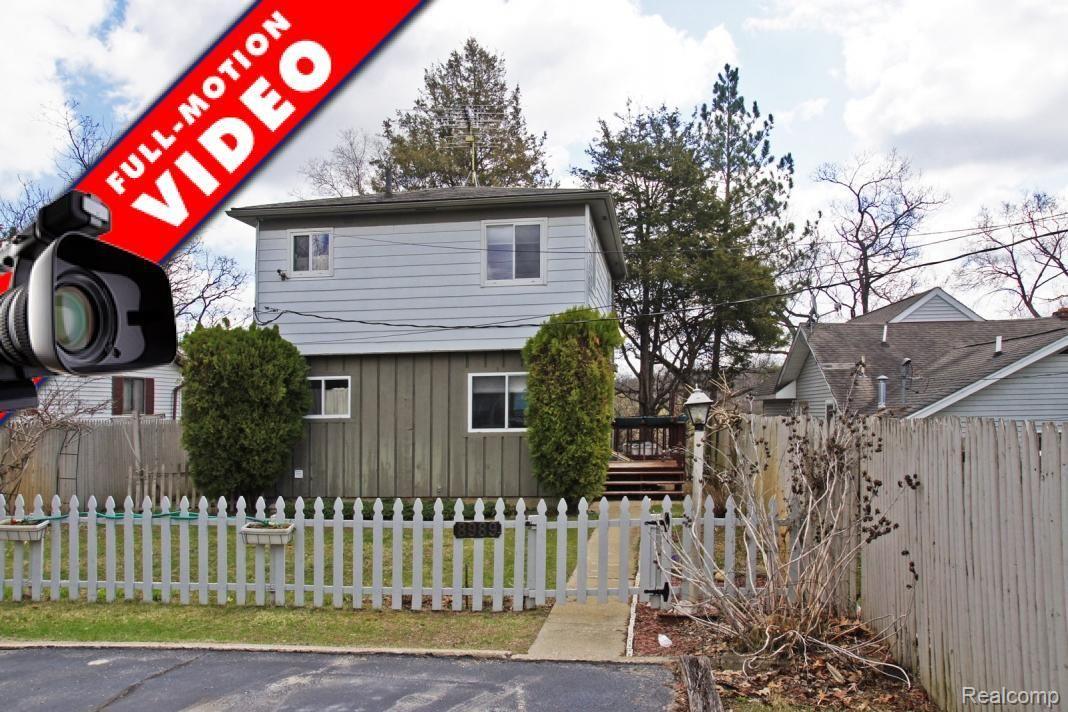 8989 Radial Road Brighton, MI 48116 - Photo 1 of 9 Front