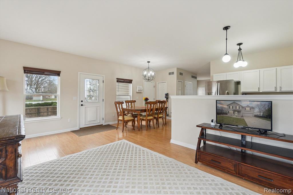 374 Sweet Briar Ridge Linden, MI 48451 - Photo 13 of 31 Gallery Image 13