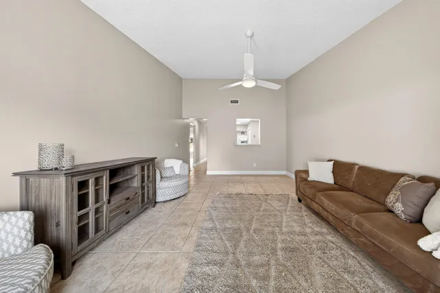 $265,000 | 29 Sandalwood Court, Oviedo, FL 32765