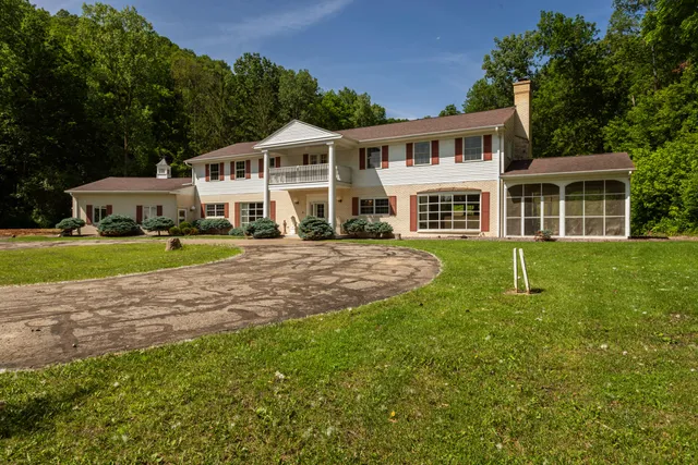 $995,000 | N2194 Valley Road, Shelby, WI 54601