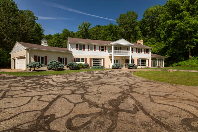 $995,000 | N2194 Valley Road, Shelby, WI 54601