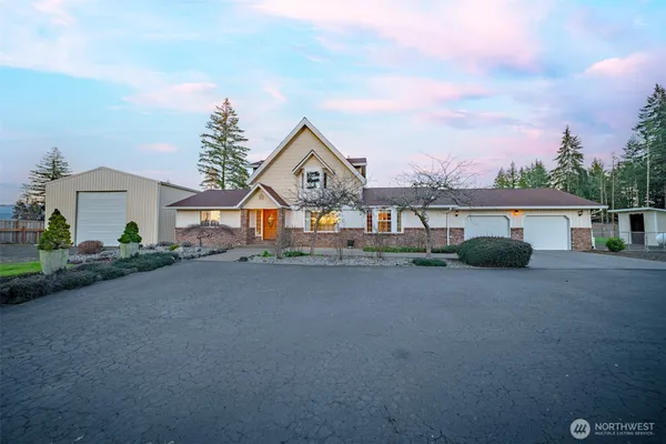 $749,000 | 1911 East Island Lake Drive, Shelton, WA 98584