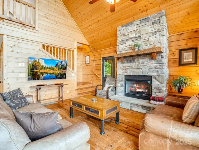 $669,000 | 161 Scenic Wolf Drive, Mars Hill, NC 28754