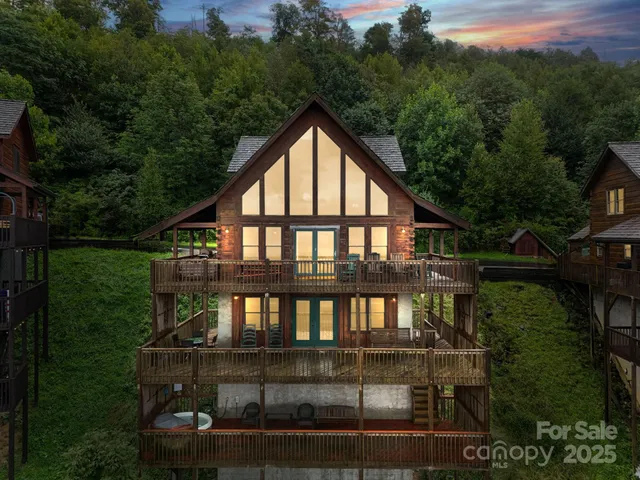 $669,000 | 161 Scenic Wolf Drive, Mars Hill, NC 28754