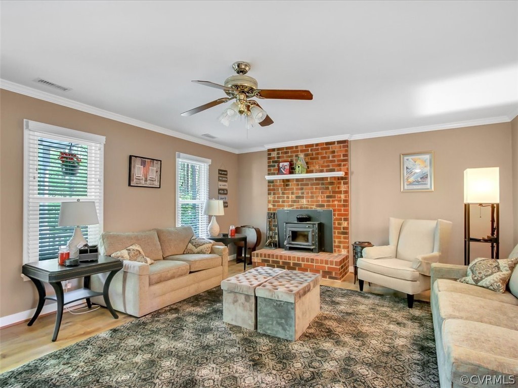 12113 Bundle Road Chesterfield, VA 23838 - Photo 6 of 25 Alternate View of Family Room
