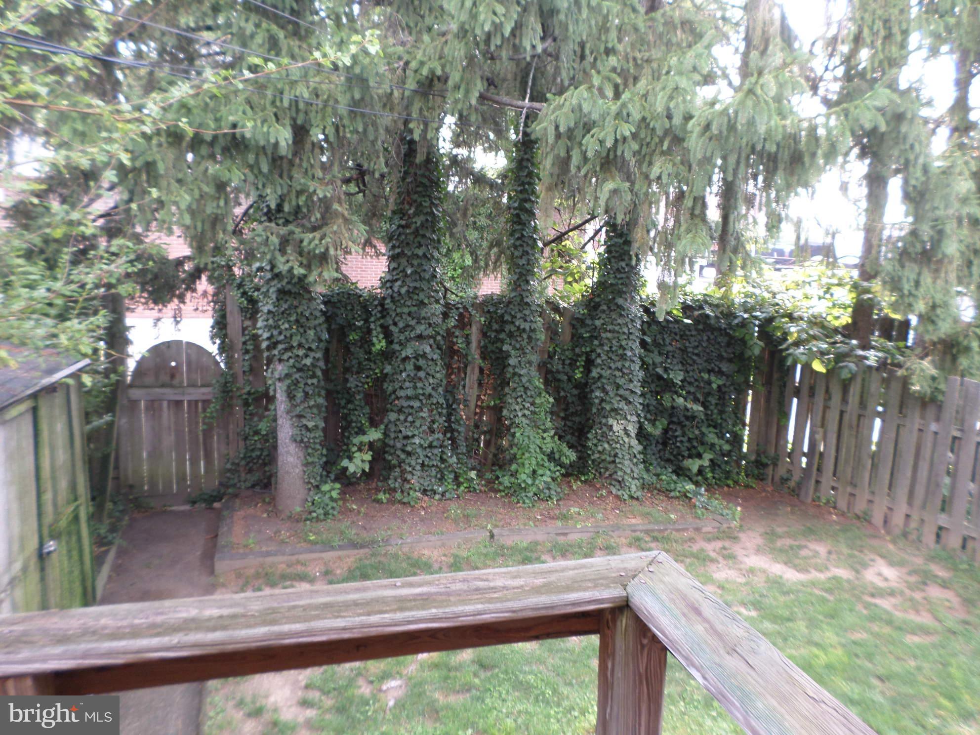 910 Radcliffe Road Towson, MD 21204 - Photo 8 of 8 Exterior (Rear)