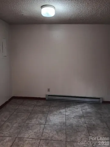 $995 | 305 Kristin Lane, Unit 2, Hudson, NC 28638