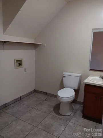 $995 | 305 Kristin Lane, Unit 2, Hudson, NC 28638