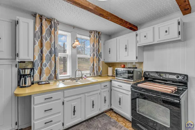 $186,500 | 703 New York, Holton, KS 66436