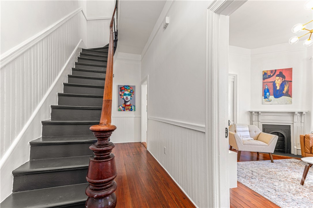 317 East Anderson Street Savannah, GA 31401 - Photo 2 of 15 Entry Hall