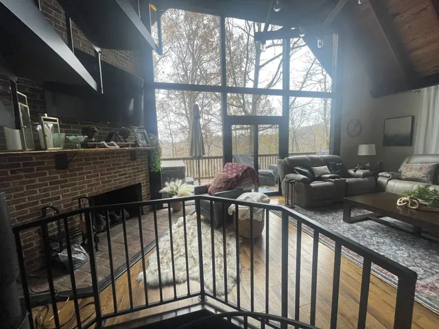 $579,900 | 2029 Holly Creek Road, Celina, TN 38551